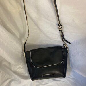 VERA BRADLEY Faux Leather Lined  crossbody/shoulder Bag